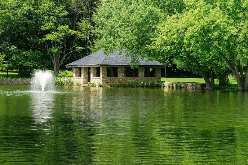Darien, CT